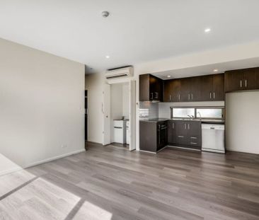 Modern Apartment in Mawson Central - Photo 2