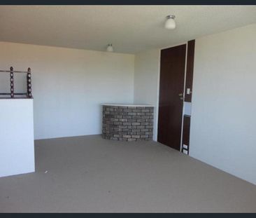 Awesome Views! 2 x 1 apartment in the heart of CLAREMONT - Photo 1