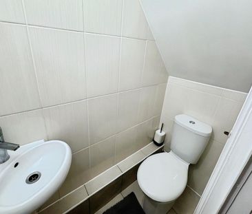 4 bedroom terraced house to rent - Photo 4