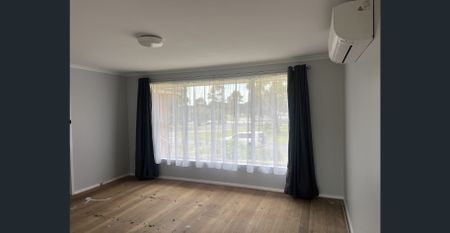 THREE BEDROOM HOUSE - Photo 4