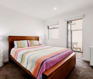 2 Bed, 1 Bath - Photo 5