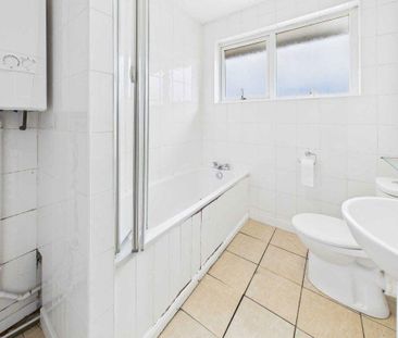 3 bedroom apartment to rent - Photo 6