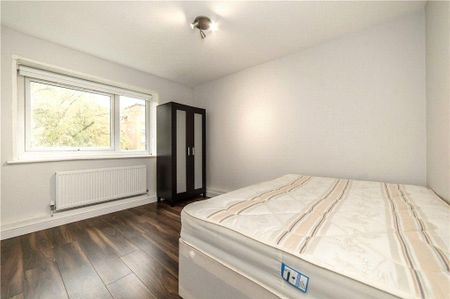 4 bedroom apartment to rent - Photo 3