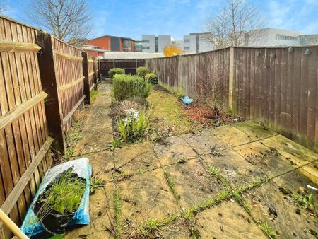 2 bedroom terraced house to rent - Photo 3