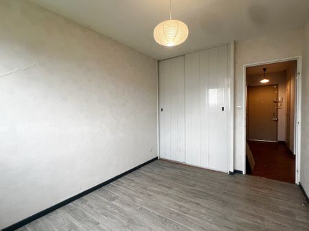 Location Appartement 3 pièces 68m² PONT ST ESPRIT 30130 - Photo 3