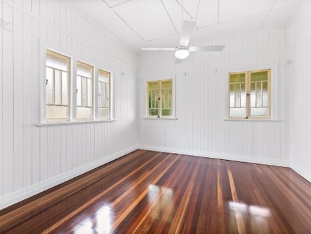 Renovated Queenslander - Photo 4