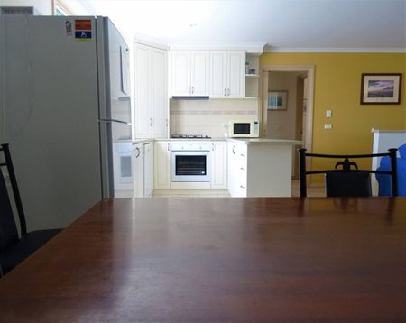 The waves will beckon from across the road - UNIQUE position. - Photo 4