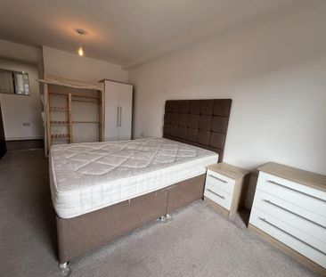 1 bedroom flat to rent - Photo 2