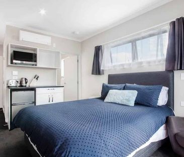 Cosy Papatoetoe Studio Unit/ Balcony! - Photo 4