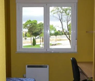 Estudio en alquiler en Calle Luis Salas Balust , Número 33 - Foto 1