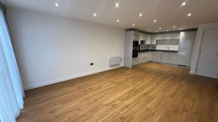 1 bedroom flat to rent - Photo 2