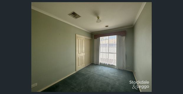 SPACIOUS 4 BEDROOM HOME CLOSE TO GV HEALTH - Photo 1