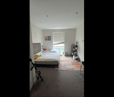 Room in a Shared Flat, Barking Road, E16 - Photo 5