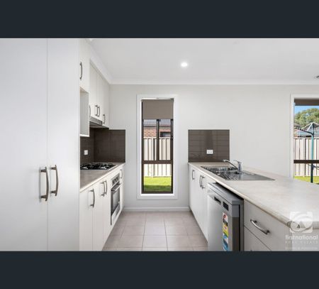 35 Kenna Street, Wodonga, Vic 3690 - Photo 2