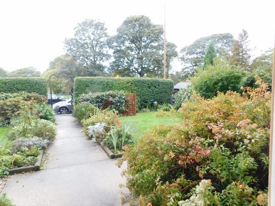 Newhaven Road, Edinburgh, EH6 4NR - Photo 1