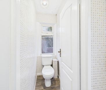 42 Avondale Street, Standish, Wigan, WN6 0LF - Photo 5