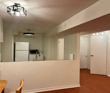 For Lease - 8 Jaguar Gate, Richmond Hill, Ontario - Photo 3