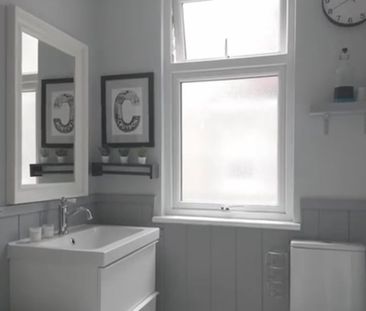 Room in a Shared House, Godson Road, CR0 - Photo 2