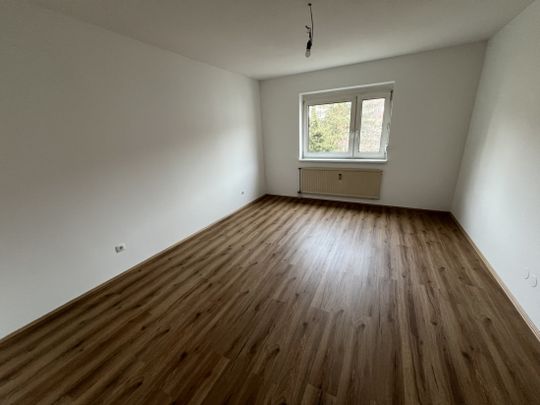 Bruck. Goethestraße - 3 (2 SZ) Zimmerwohnung mit Loggia ... Erstbezug nach Sanierung - Photo 1