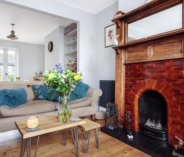 3 bedroom semi-detached house to rent - Photo 2