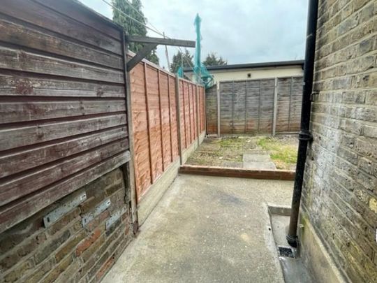 3 Bedroom House To Let - Photo 1