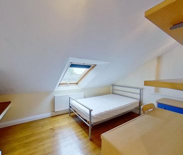 6 bedroom terraced house to rent - Photo 4