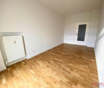 Helle 4-Zimmer-Wohnung mit Balkon in zentraler Lage von Hannover! - Photo 1