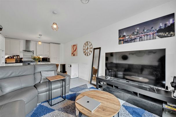 Amethyst Court, Rainbow, DA8 2EH - Photo 1