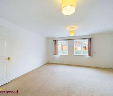 Manor Court, Fenny Compton, CV47 - Photo 2