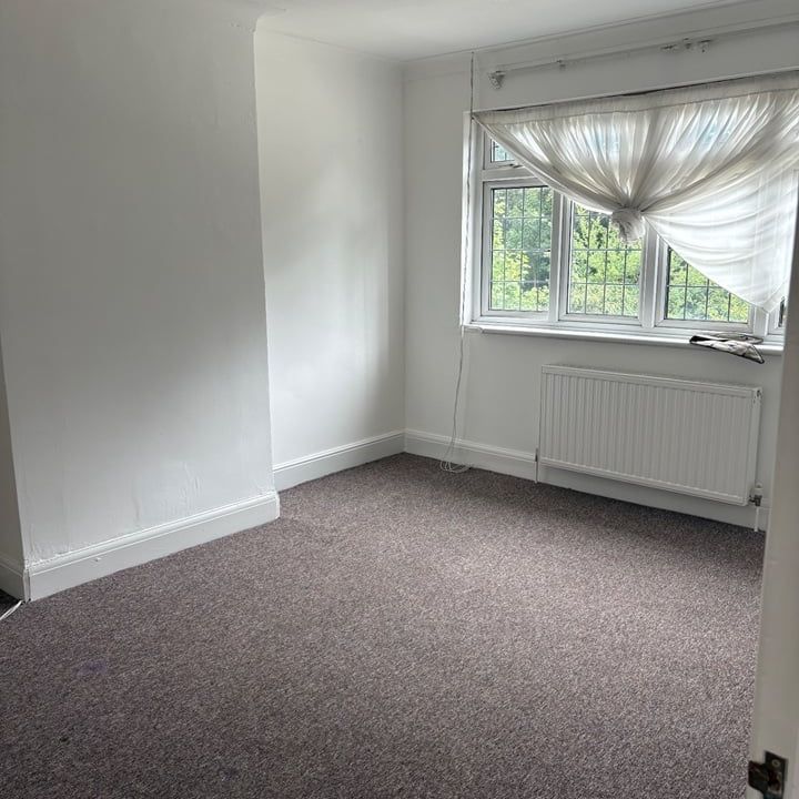 3 Bed End Terrace, Wilmer Way, N14 - Photo 1