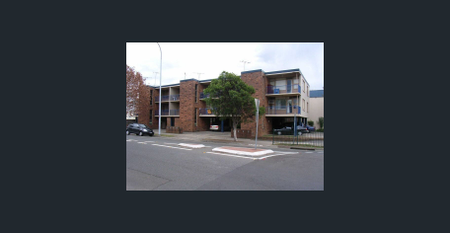 Minutes walk to Station & Shops!! - Photo 5