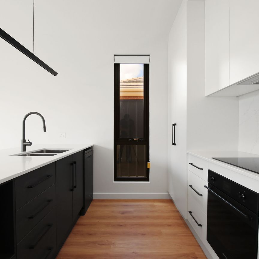 Modern, Fresh & Full of Style Three Bedroom Home! - Photo 1