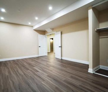 For Lease - 111 Mitchell Place, Newmarket, Ontario - Photo 5