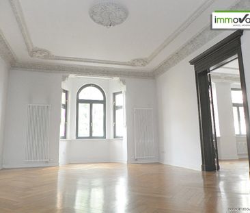 Wunderschön Altbauwohnung mit viel Stuck, Parkett, Bad mit Wanne & ... - Photo 3