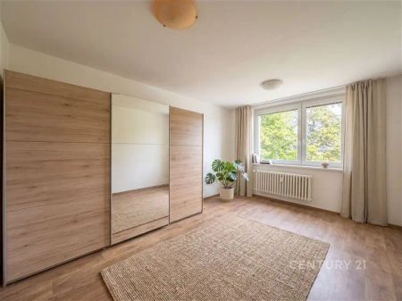 Byt po kompletní rekonstrukci 2+1 s balkónem, 64 m - Photo 2