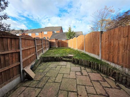 2 bedroom terraced house to rent - Photo 4