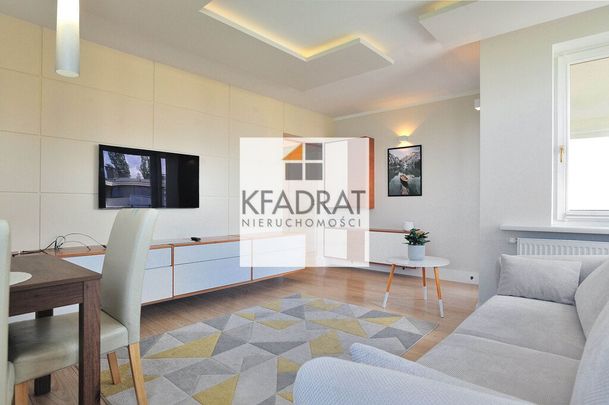 Blisko parku apartament z balkonem oraz garażem - Zdjęcie 1