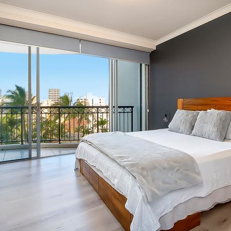 MOMENTS TO THE BEACH AND PUBLIC TRANSPORT - Furnished or Unfurnished - Photo 4