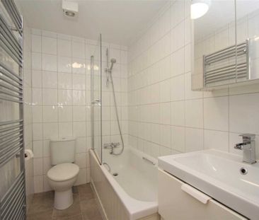 2 bed Flat for rent - Photo 3