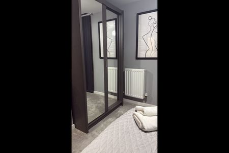 2 Bed Flat, New Providence Wharf, E14 - Photo 4