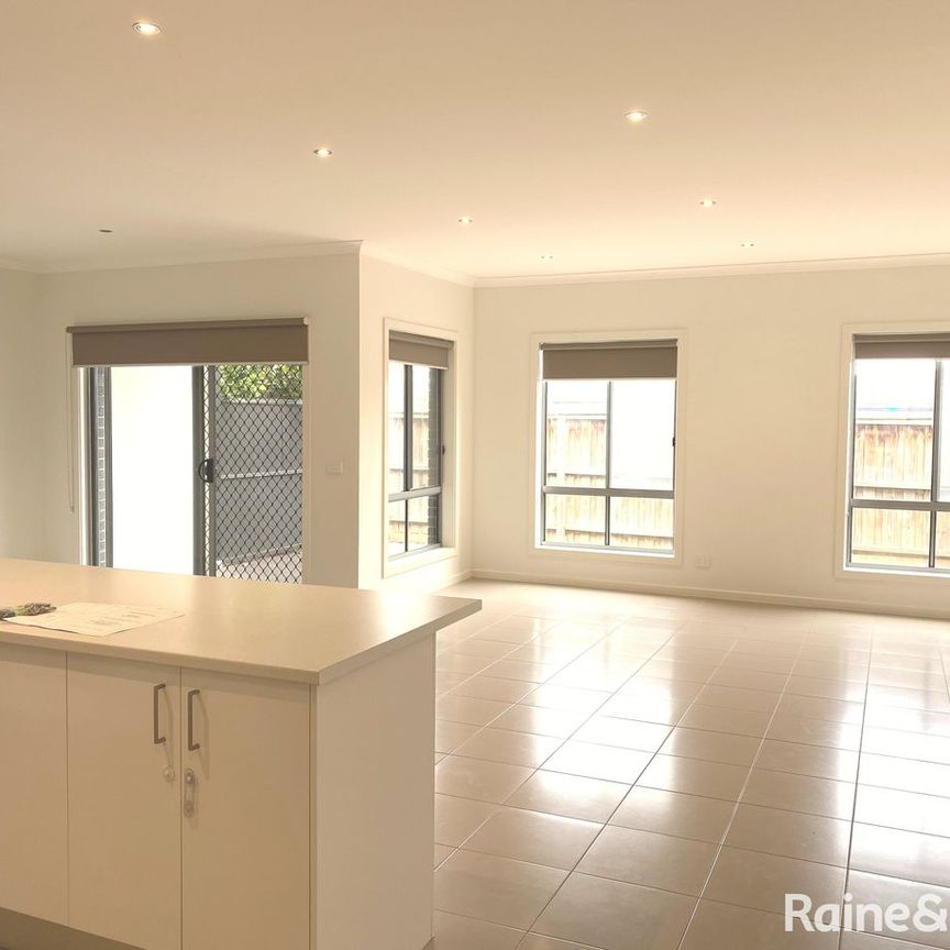 Space, Location & Superb Design - Photo 1