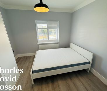 One-Bedroom House share - Photo 2