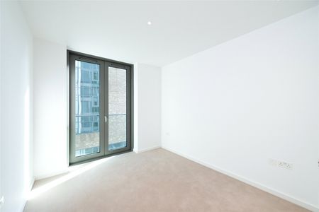 5 Eastfields Avenue, London - Photo 3