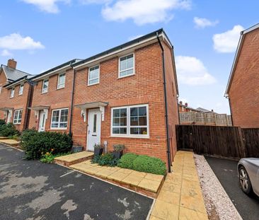 3 bedroom semi-detached house to rent - Photo 1