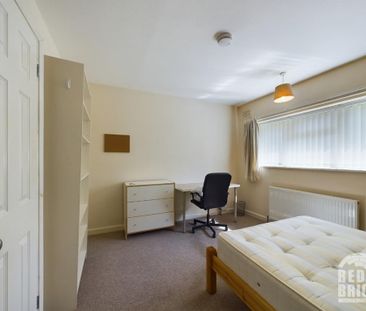 4 bedroom terraced house to rent - Photo 4