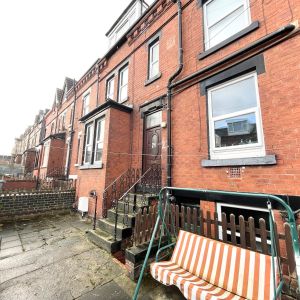 1 bedroom property to rent - Photo 2