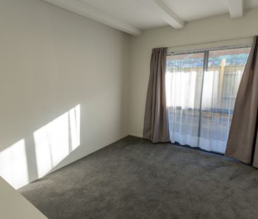 On-Campus Flat – Opposite Uni Library. Available for 2025 only! - Photo 6