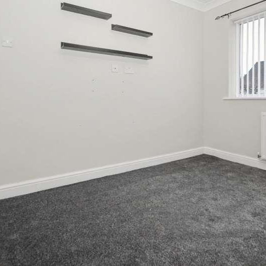 Tewkesbury Road, Golborne, WA3 - Photo 1