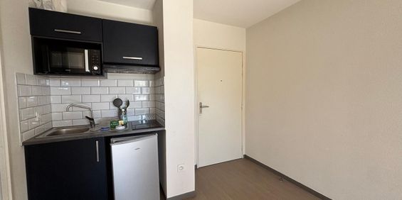 Location Appartement 1 pièce Meublé 23m² LA ROCHELLE 17000 - Photo 3