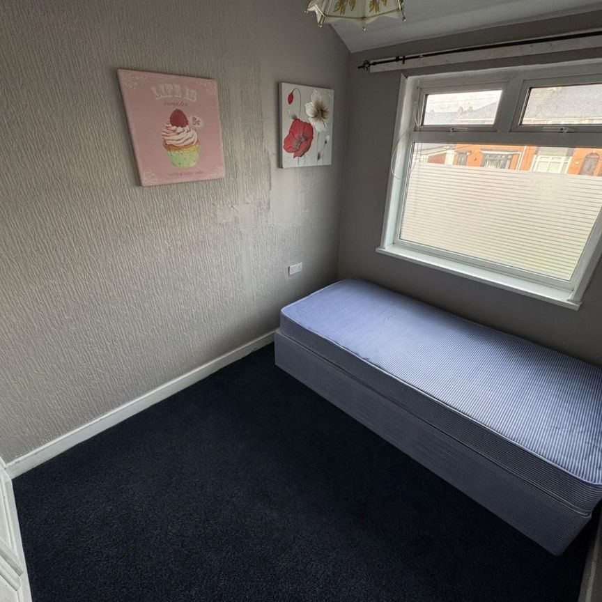 3 bedroom House To Let - Photo 1